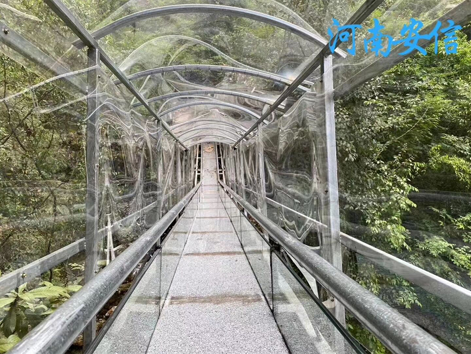 貴州遵義玻璃旱滑道