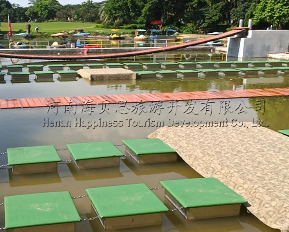 水上拓展訓(xùn)練器材