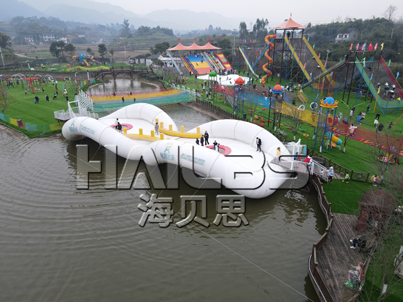 重慶夢幻島蹦床橋