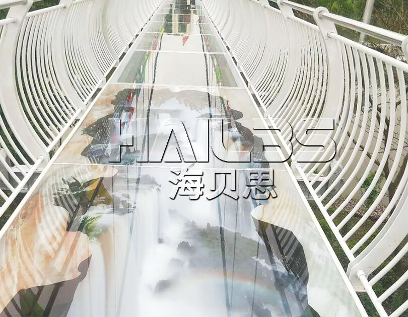 四川內(nèi)江-玻璃吊橋
