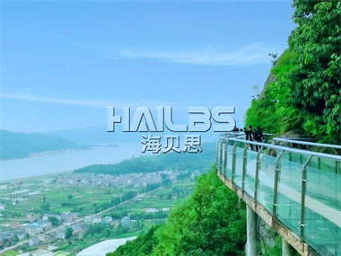 景區(qū)高空玻璃棧道