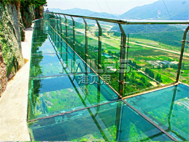 景區(qū)高空玻璃棧道