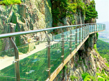 景區(qū)高空玻璃棧道