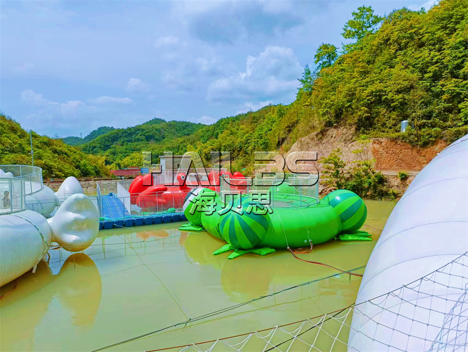 仿生系列水上蹦床橋