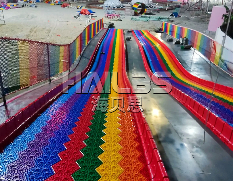 陜西渭南無動力樂園施工現(xiàn)場