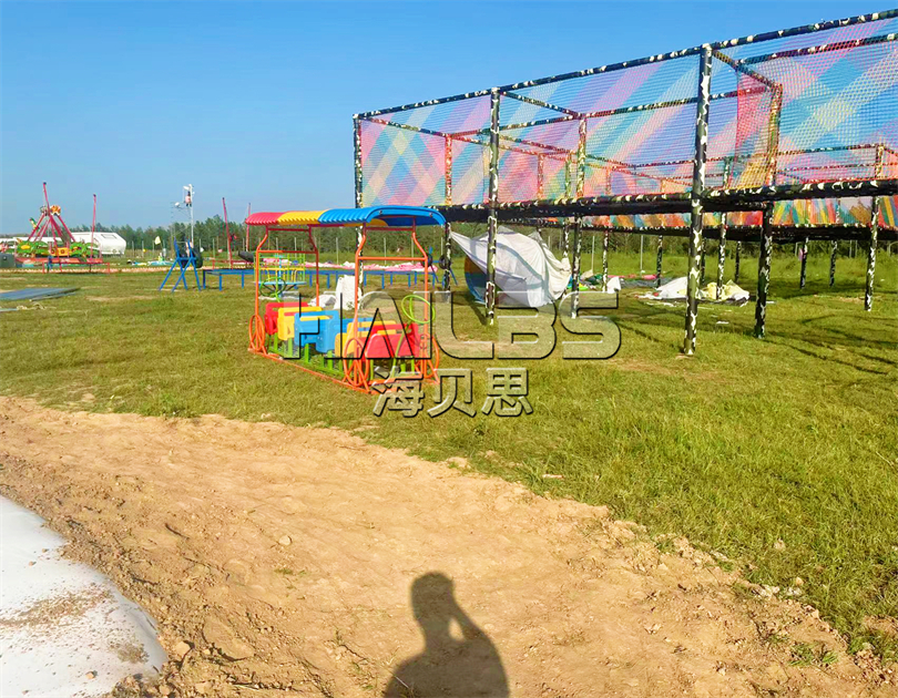 江西吉安無動力樂園安裝現(xiàn)場