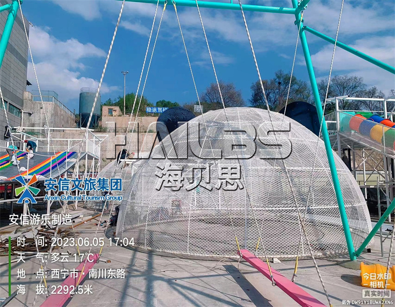 青海西寧無動力樂園施工現(xiàn)場