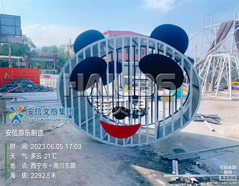 青海西寧無動力樂園施工現(xiàn)場